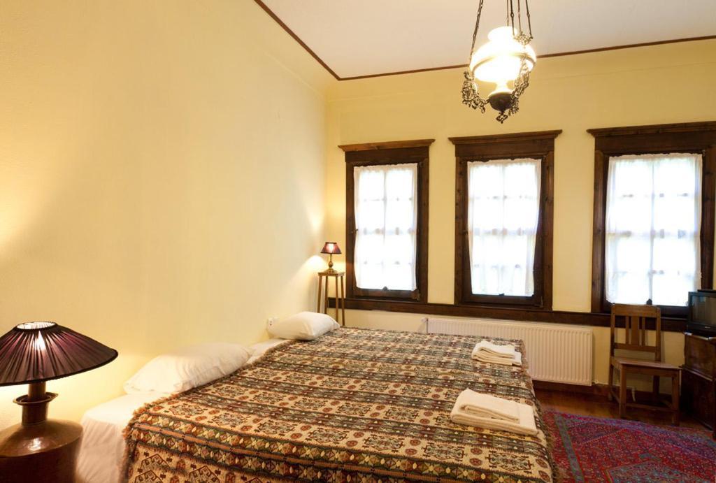 Vergoula'S Mansion Kastoria Pokoj fotografie